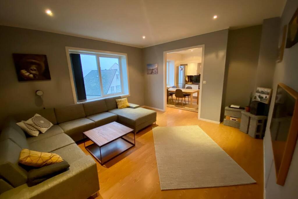 Nice And Central Apartment In Quiet Area Олесунн Екстер'єр фото
