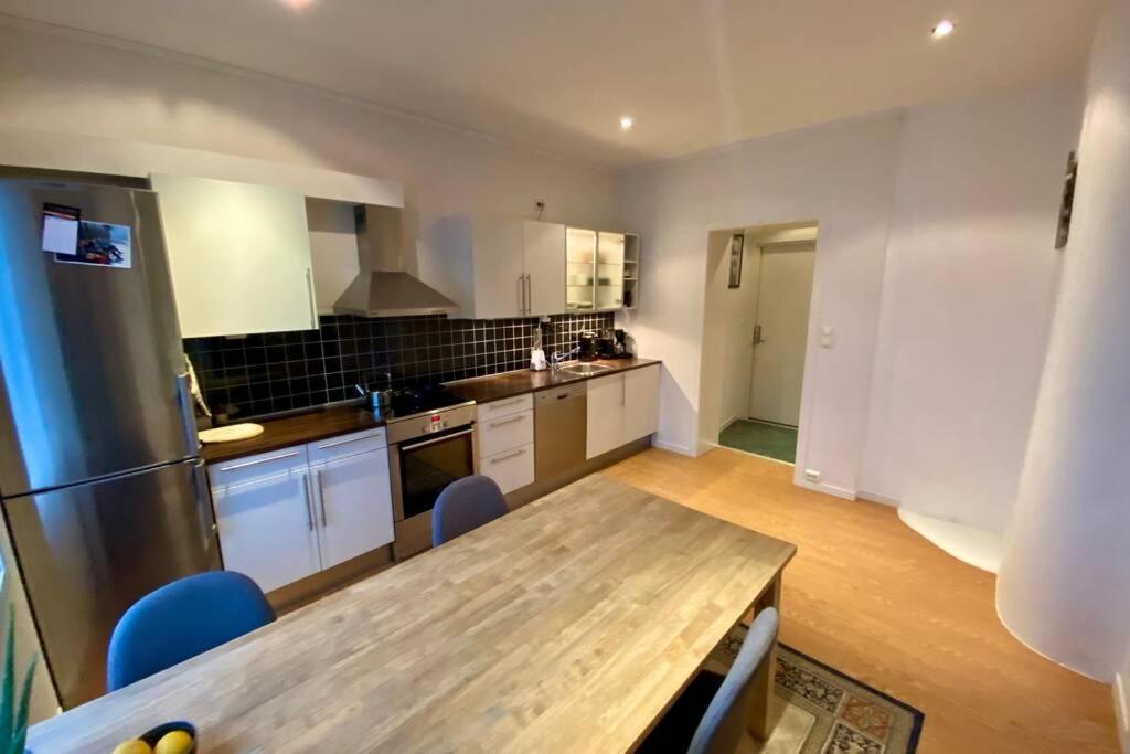 Nice And Central Apartment In Quiet Area Олесунн Екстер'єр фото